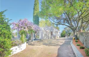 Maisons de vacances Lovely Home In Aubais With Wifi : photos des chambres