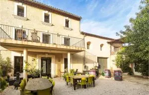 Lovely Home In Montblanc - Valros