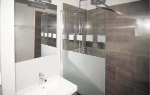 Maisons de vacances Nice Home In St Gilles : photos des chambres