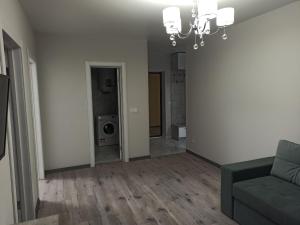 Apartments Domovik Трьохкімнатна квартира , Миру 11 с кв 19