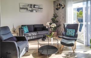 3 Bedroom Gorgeous Home In Milizac