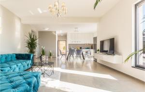 Beautiful Home In Glavina Donja