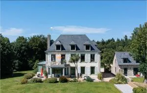 Lovely Apartment In Concarneau - Kermorvan