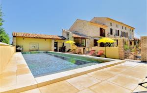 Maisons de vacances Stunning Home In Vallabregues With 6 Bedrooms, Jacuzzi And Swimming Pool : photos des chambres