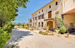 Maisons de vacances Stunning Home In Vallabregues With 6 Bedrooms, Jacuzzi And Swimming Pool : photos des chambres