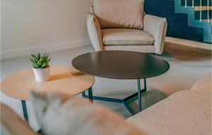Appartements Amazing Home In Concarneau With Heated Swimming Pool : photos des chambres