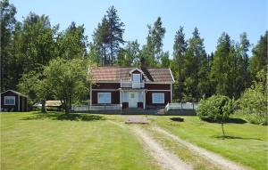 Awesome Home In Kristinehamn With 3 Bedrooms And Wifi