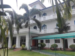 Transit Budget Hotel