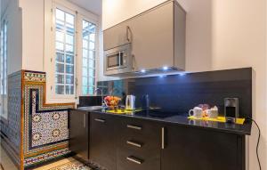 Lovely Apartment In Sevilla With Wifi