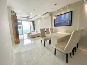 Scenic Valley Marvel