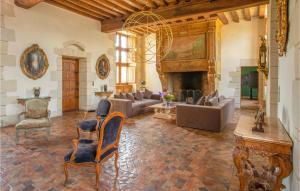 Maisons de vacances Amazing Home In Fontaine Gurin With Wifi, Heated Swimming Pool And 5 Bedrooms : photos des chambres