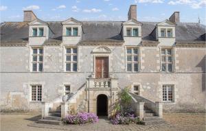 Maisons de vacances Amazing Home In Fontaine Gurin With Wifi, Heated Swimming Pool And 5 Bedrooms : photos des chambres