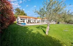 Beautiful Home In Dubrava With Wifi, Heated Swimming Pool And Swimming Pool