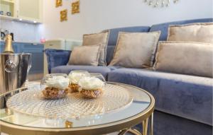 1 Bedroom Stunning Apartment In Sevilla
