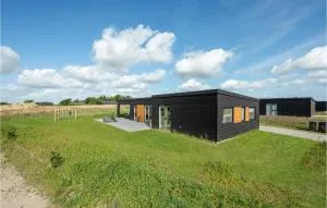 4 Bedroom Stunning Home In Løgstrup - Løgstrup