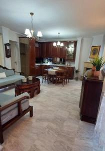 Foris Nest Home SKG