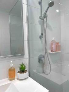 Tranquil Oasis on Pine Lake