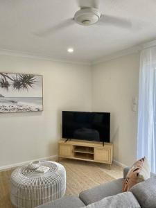 Tranquil Oasis on Pine Lake