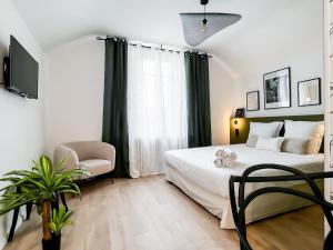 Mona Lisa 2 velos et jacuzzi