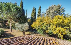 Maisons de vacances Stunning home in Beziers with 5 Bedrooms, WiFi and Outdoor swimming pool : photos des chambres