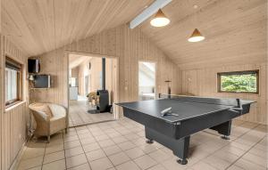 Beautiful Home In Væggerløse With Wifi