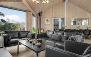 Lovely Home In Tisvildeleje With Sauna
