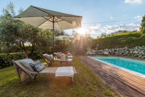 VILLA IL TINAIO Romantic Secluded Farmhouse with Private Pool