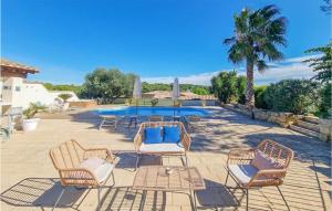 Maisons de vacances Beautiful Home In Aigues-vives With 3 Bedrooms, Outdoor Swimming Pool And Jacuzzi : photos des chambres