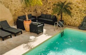 Maisons de vacances Amazing Home In Roujan With Wifi, Private Swimming Pool And Swimming Pool : photos des chambres