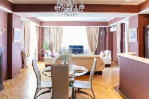 GG Home - cozy 3 bedroom apartment in Vake at Mziuri park