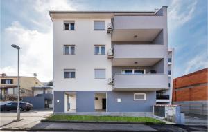 Cozy Apartment In Pula With Wifi