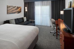 Courtyard by Marriott Memphis EastPark Avenue
