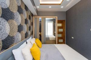 GG home - 1 bedroom apartment in Vake at the Mziuri park with view