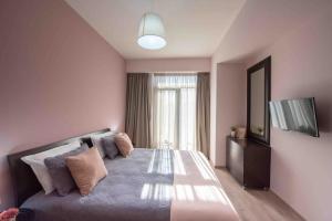 GG Home - cozy 1-bedroom apartment on 12th floor on Kazbegi avenue in Saburtalo