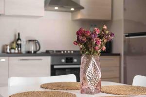 GG Home - cozy 1-bedroom apartment on 12th floor on Kazbegi avenue in Saburtalo