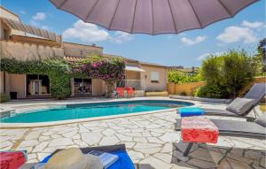 Maisons de vacances Nice Home In Sorde With Outdoor Swimming Pool, Wifi And 4 Bedrooms : photos des chambres