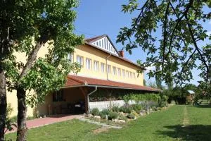 Resort Stara Škola - 奥罗斯拉伟杰