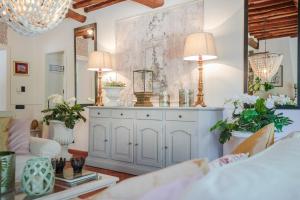 Villa Coccinelle, A secret sweet idyllic retreat for 2 couples with private pool & air conditioning