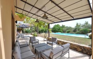 Maisons de vacances Amazing Home In Fayence With Outdoor Swimming Pool, 5 Bedrooms And Sauna : photos des chambres