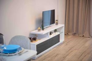 GG Home - cozy, new 1-bedroom apartment on 11th floor in Saburtalo