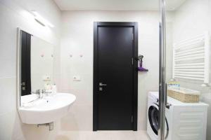 GG Home - cozy, new 1-bedroom apartment on 11th floor in Saburtalo