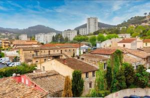 Spacious Apartment in Vallauris for Art Lovers