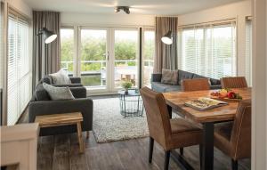 2 Bedroom Cozy Ship In Aalsmeer