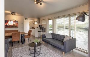 2 Bedroom Cozy Ship In Aalsmeer