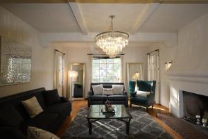 Renovated Spanish 3BD 2BA near Beverly Hills