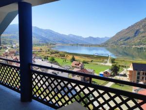 Apartments & Rooms Brijest