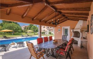 Stunning Home In Labin With 5 Bedrooms, Wifi And Outdoor Swimming Pool