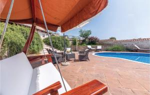 Gorgeous Home In Visnjan With Wifi