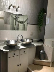 Une nuit près de l eau