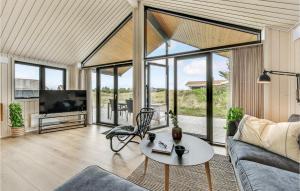 Stunning home in Hvide Sande with 3 Bedrooms Sauna and WiFi